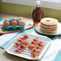 Food Network™ Microwave Bacon Tray With Lid -Food Network Shop unnamed file 1143